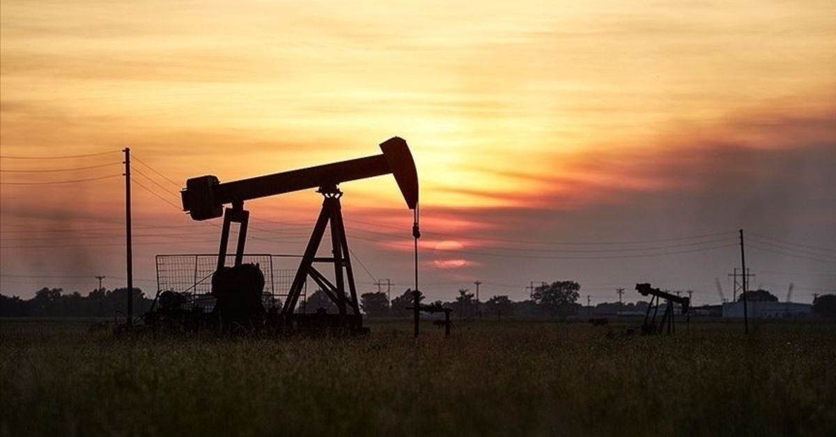 UEA, petrol talebi beklentisini yukarı yönlü revize etti
