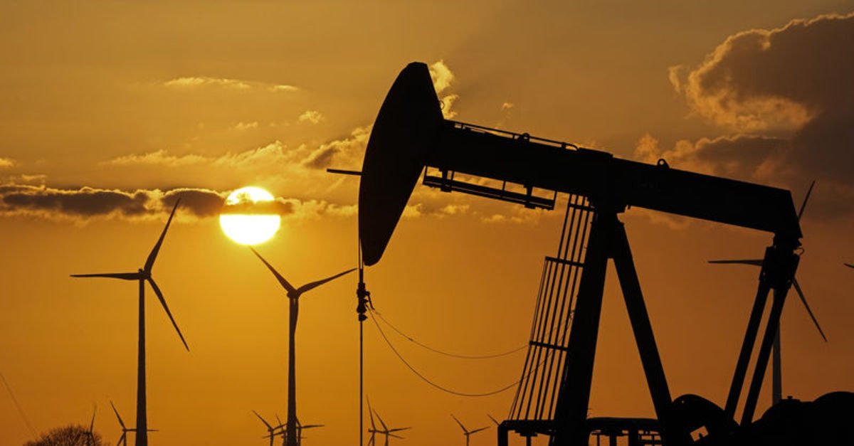 UEA’dan ‘petrolde talep büyümesi 2028’de durabilir’ uyarısı